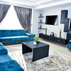 https://supreme-hotel-baku.aboutbakuhotels.com